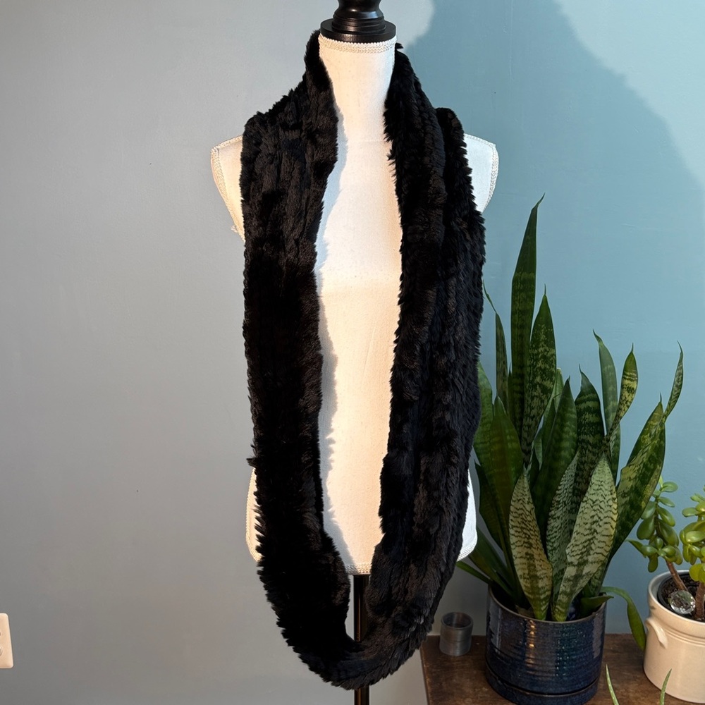 100% Dyed Rabbit Fur Infinity Scarf by Per Se - Picture 2 of 4